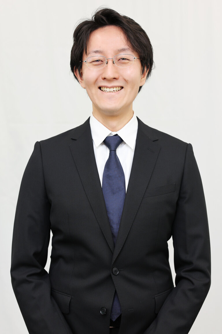 我有 隆司 Gau, Ryuji